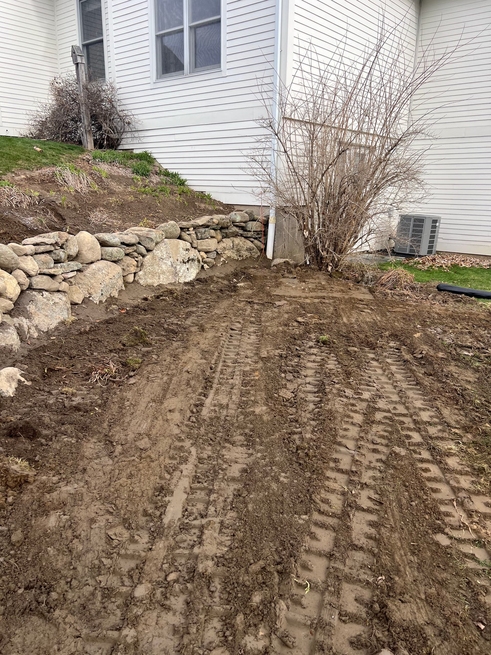 Gallery photos for Field Stone Retaining Wall Rebuild Done Right: Image #3