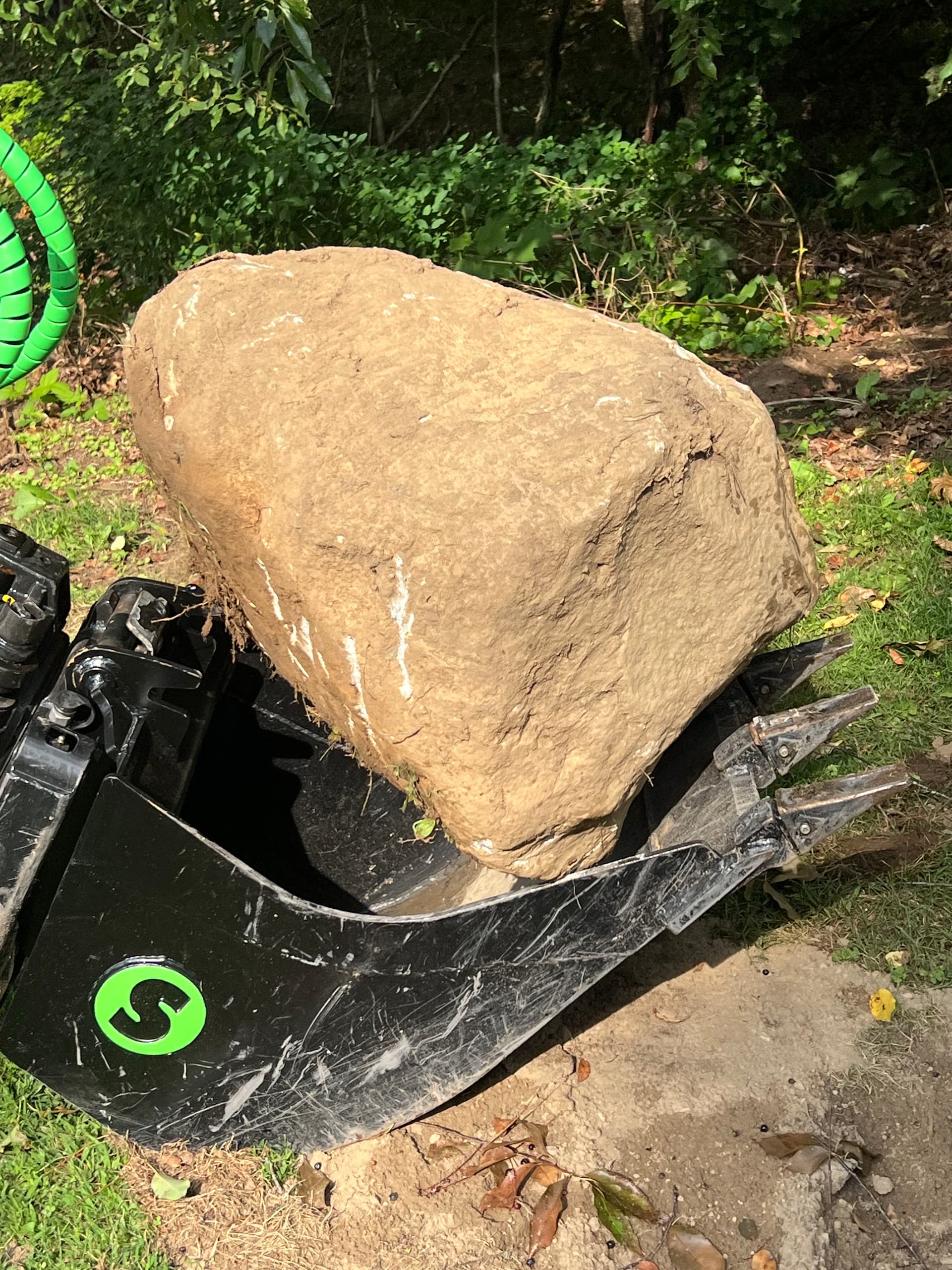 Creating a Stunning Boulder Feature at Home image